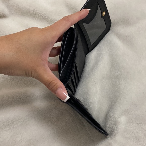 Michael Kors Wallet - Picture 5 of 6